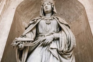 Tour semi-privato del Palazzo Reale di Madrid con ingresso prioritario, massimo 8 persone