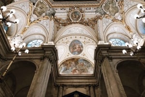 Tour semi-privato del Palazzo Reale di Madrid con ingresso prioritario, massimo 8 persone