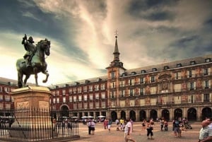 Hoppa över linjen till kungliga palatset i Madrid och guidad rundvandring