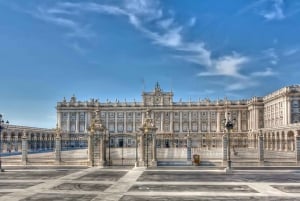 Skip-the-Line Madridin kuninkaallinen palatsi ja opastettu kävelykierros