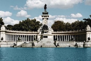 Hoppa över linjen till kungliga palatset i Madrid och guidad rundvandring