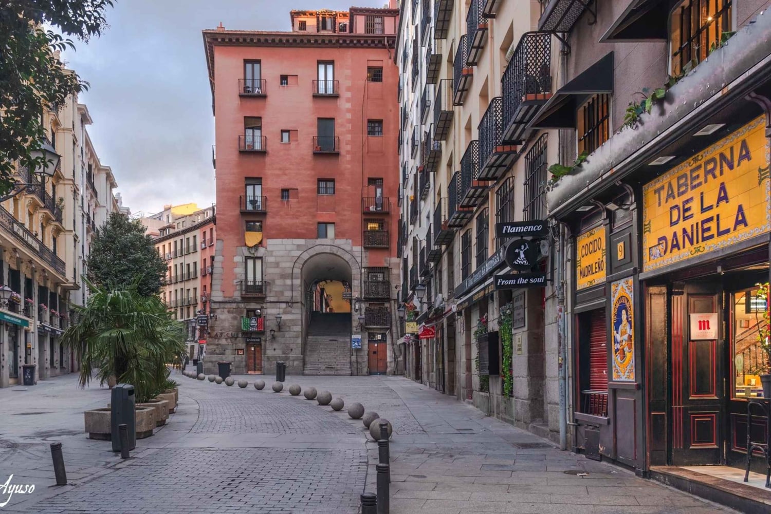 Den mest kompletta turen i Madrid: Austrias, katedralen, palatset - lokala guider