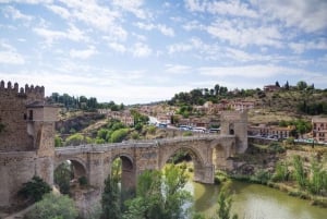 From Madrid: Toledo Guided Tour with Cathedral Visit