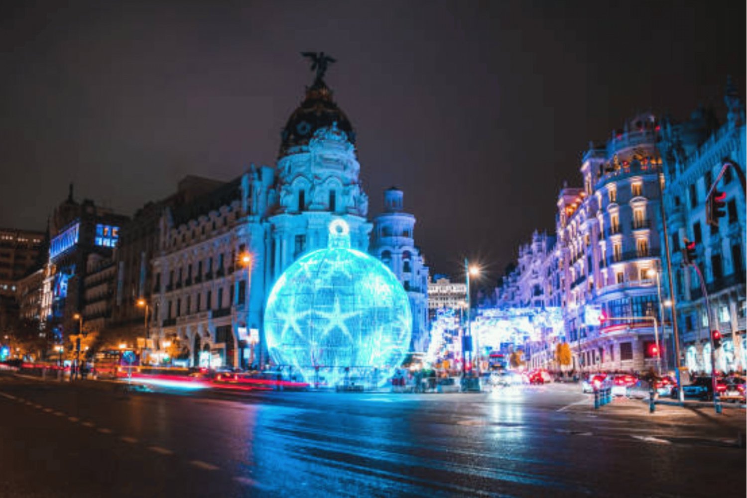 Christmas tour of Madrid with a tasting of typical products