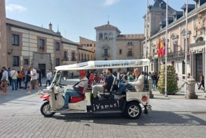 Tuk Tuk Tour with Wine Test in Madrid