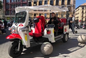 Tuk Tuk Tour with Wine Test in Madrid