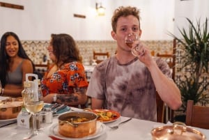 Madryt: Wycieczka kulinarna Tapas Crawl z 6 tapas i 4 drinkami