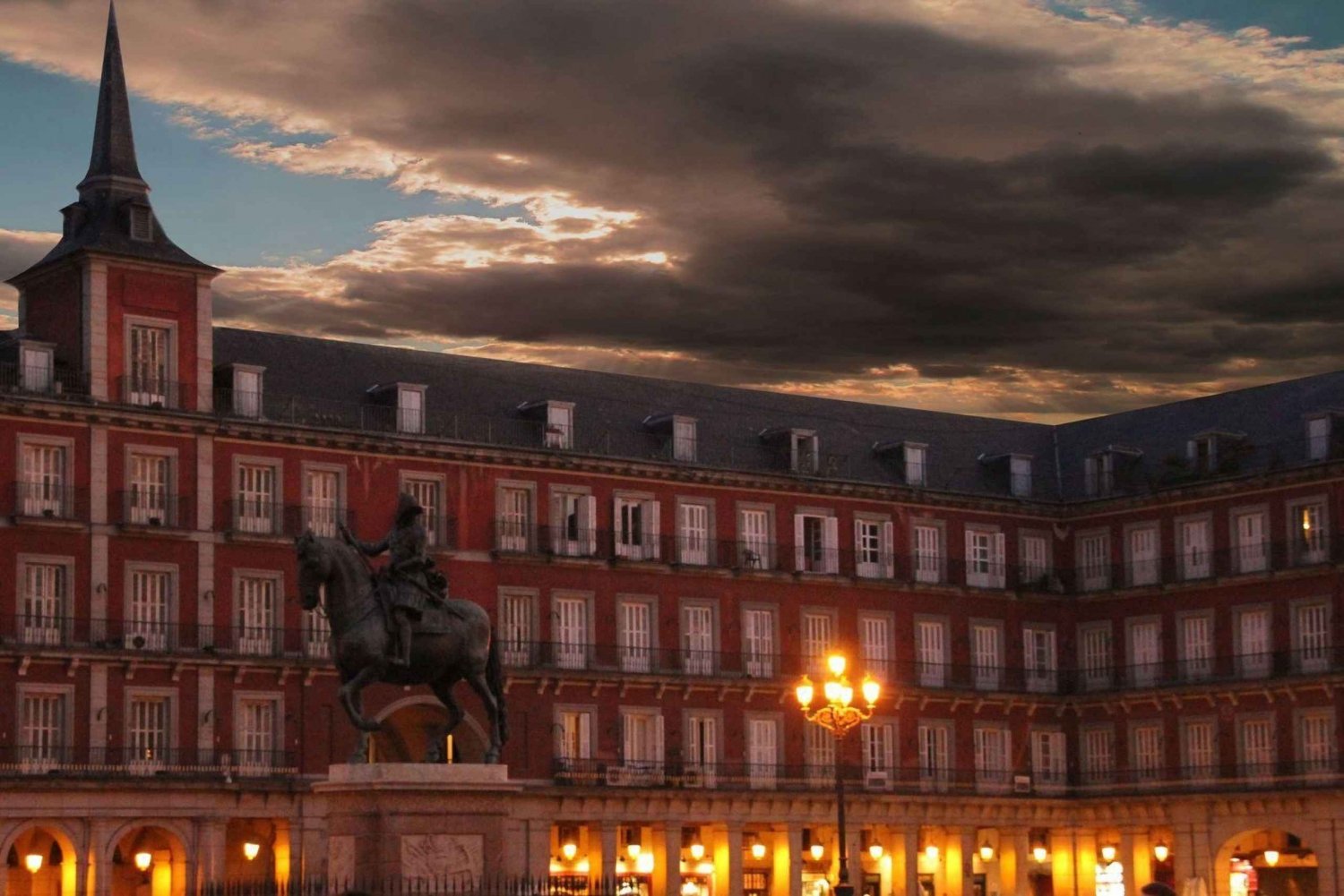 Entdecke die Geheimnisse der Inquisition in Madrid: Eine In-App Audio Tour