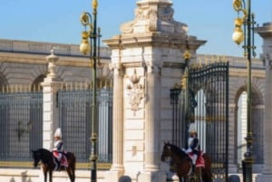 Visita guiada por Palacio Real y Catedral de la Almudena