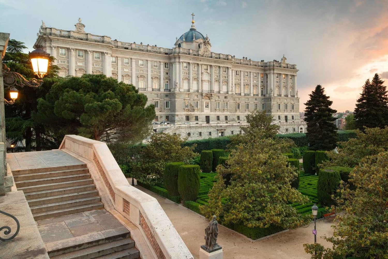 Visita VIP Palacio Real y bytur, Madrid al completo