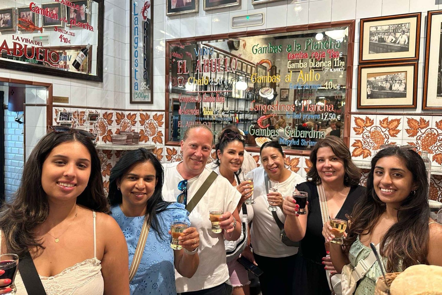Madrid: Walking Tapas & Drinks Pairing Tour
