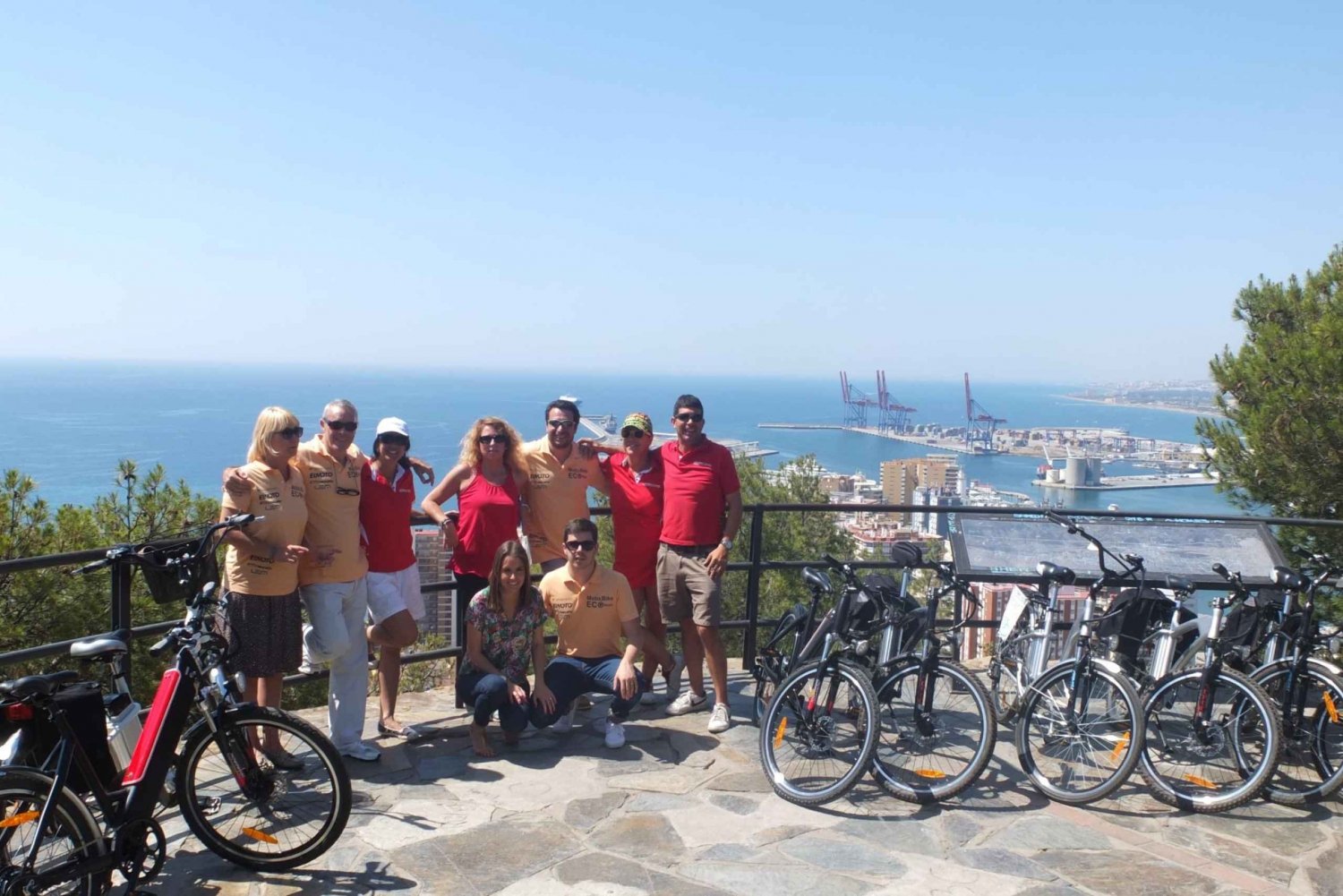 Malaga: tour guidato di 2 ore dei punti salienti della città in bicicletta elettrica