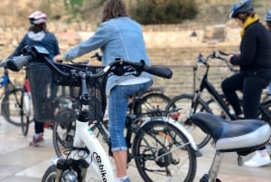Málaga: Tour guiado de 2 horas pelos destaques da cidade em bicicleta elétrica