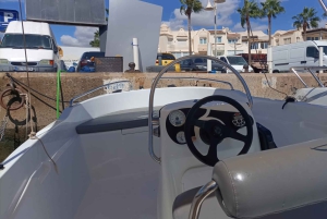 Benalmadena: 6-Seater Speedboat license-free Boat Rental