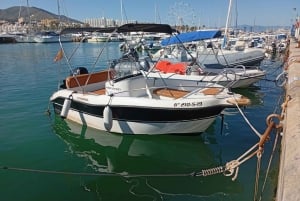 Benalmadena: 6-personers speedbåd uden kørekort - bådudlejning
