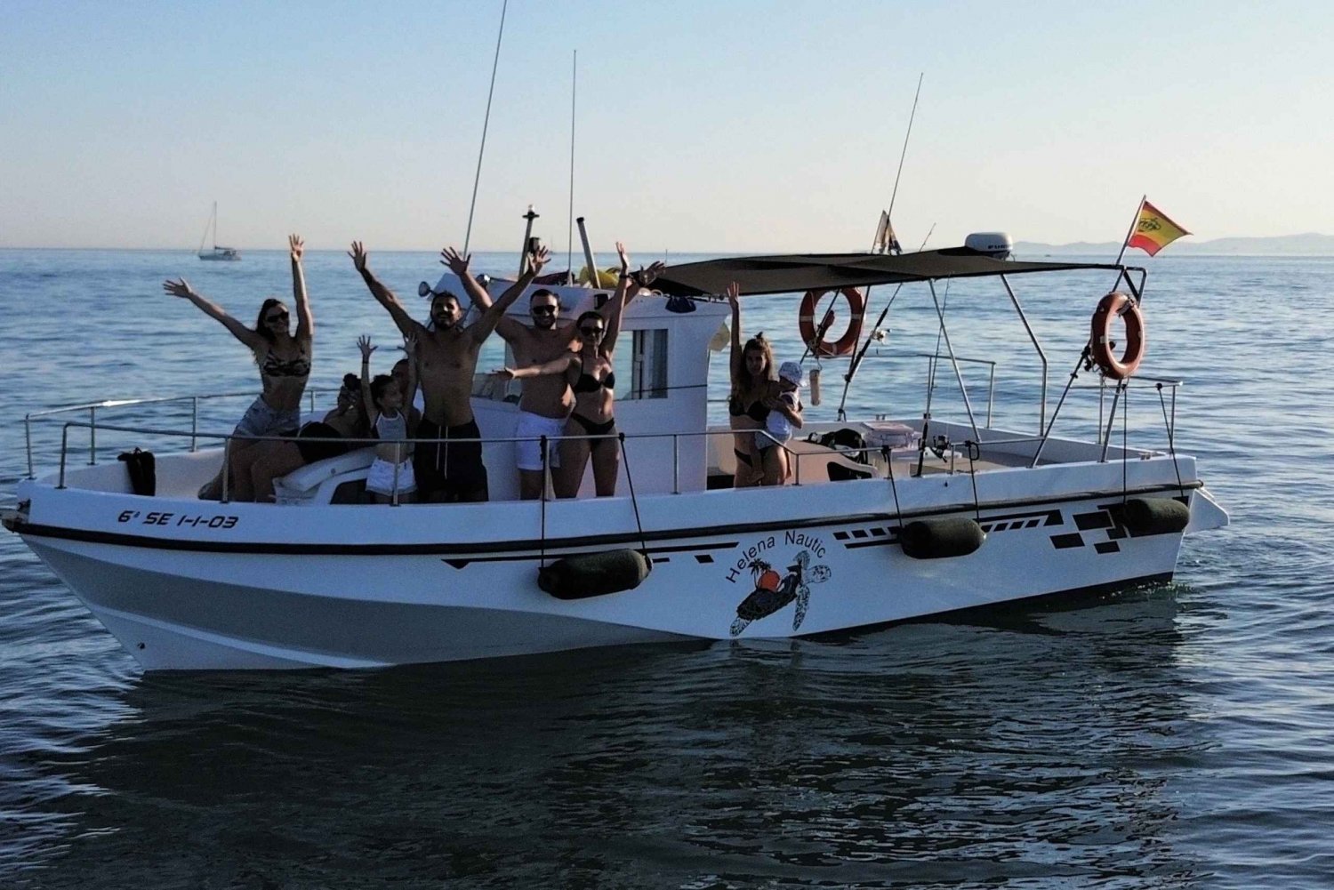 Benalmadena: passeio de barco privado com bebidas e lanches