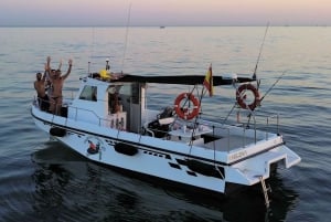 Benalmadena: prywatny rejs łodzią z napojami i przekąskami