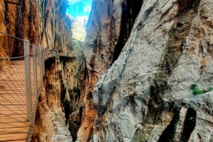 Caminito del Rey desde Málaga, Guía Oficial, Bebida y Sorteo