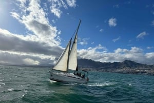 Day charter Benalmadena: views of the city in a sailboat.