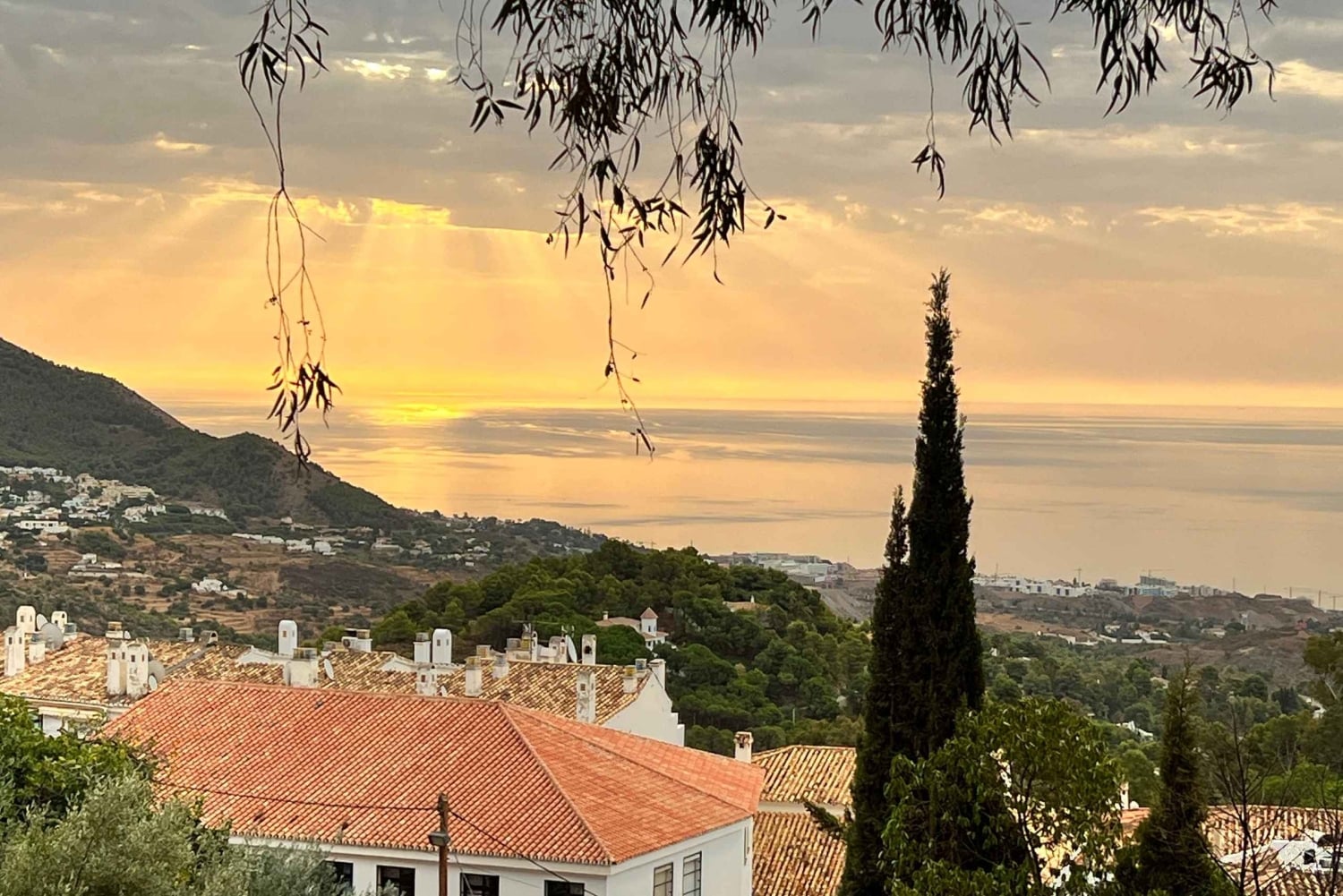 For Photographer Málaga: Photo Tour with Tesla X