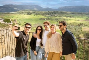 From Madrid: Ronda, White Villages & Seville in 3 Days