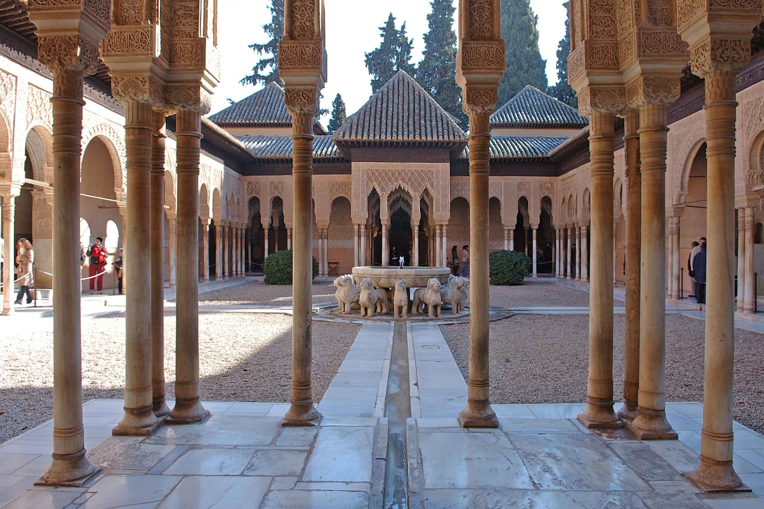 Desde Málaga: Alhambra y Capilla Real con tickets de entrada
