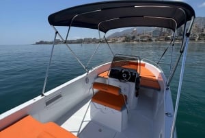 Fra Málaga: Båtutleie uten førerkort