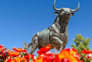 From Malaga: Bus Tour to Ronda + LA Almazara EcoExperience Oleoturismo