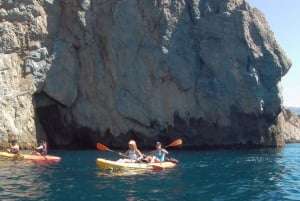 De Málaga: Passeio guiado de caiaque pelos penhascos de Maro e Cerro Gordo