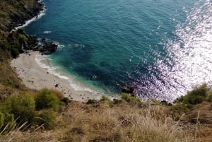 Ab Malaga: Wanderung zu den Klippen von Maro mit Strandbesuch und Schnorcheln