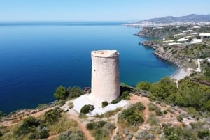 Au départ de Malaga : randonnée sur les falaises de Maro avec visite de la plage et plongée avec tuba