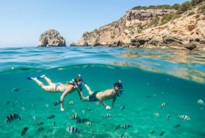 Au départ de Malaga : randonnée sur les falaises de Maro avec visite de la plage et plongée avec tuba