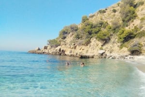 Au départ de Malaga : randonnée sur les falaises de Maro avec visite de la plage et plongée avec tuba