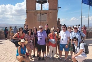 From Malaga: Day Trip to Alhambra by Bus with Entry Tickets