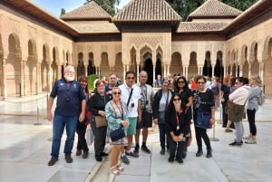 From Malaga: Day Trip to Alhambra by Bus with Entry Tickets