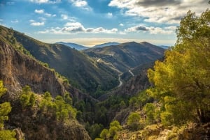 De Málaga: Passeio a pé pelo desfiladeiro de El Saltillo e pela Vila Branca