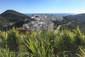 From Málaga: Frigiliana Hiking Tour with Wine & Appetizers