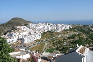 From Malaga: Nerja and Frigiliana Tour