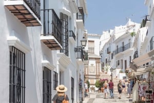 From Malaga: Nerja and Frigiliana Tour