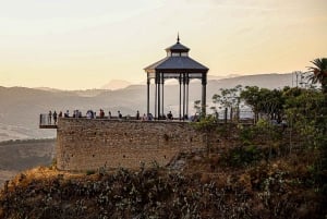 Från Malaga: Privat tur till Ronda och Setenil de las Bodegas