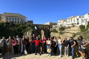 From Malaga: Ronda and Setenil de las Bodegas Complete Tour