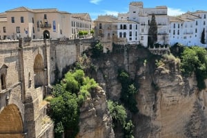 De Málaga: Viagem de 1 dia a Ronda e Setenil de las Bodegas