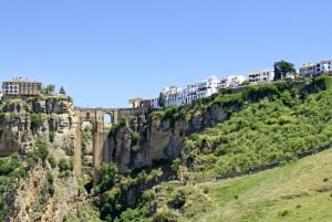 From Málaga: Tour of Ronda & Setenil de las Bodegas