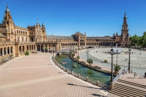 Från Málaga: Dagsutflykt till Ronda, Vita byn och Sevilla