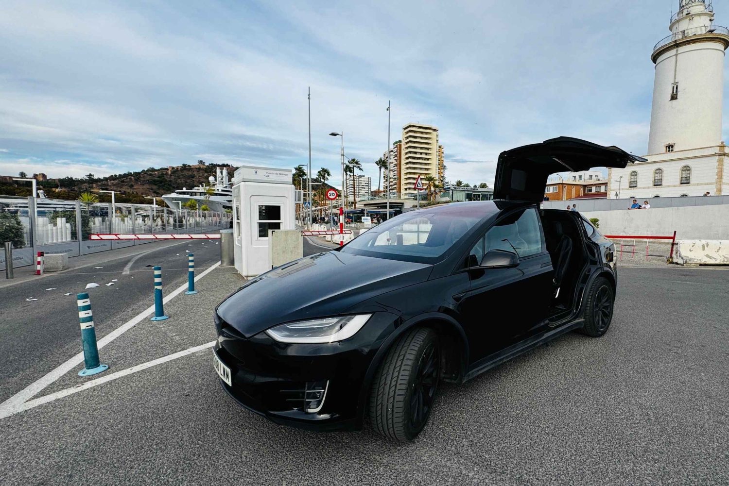 Fra Marbella: VIP byomvisning i Malaga med Tesla X 360° Cinematic