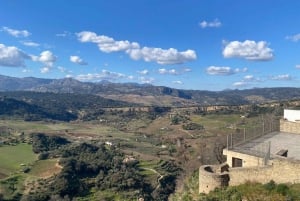 ab Mijas, Malaga:Ronda Privat: Transfer Cafe Stierkampfarena Tapas Getränke