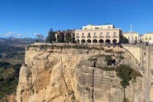 ab Mijas, Malaga:Ronda Privat: Transfer Cafe Stierkampfarena Tapas Getränke