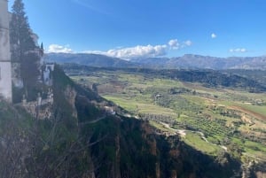 ab Mijas, Malaga:Ronda Privat: Transfer Cafe Stierkampfarena Tapas Getränke
