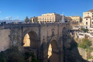 ab Mijas, Malaga:Ronda Privat: Transfer Cafe Stierkampfarena Tapas Getränke