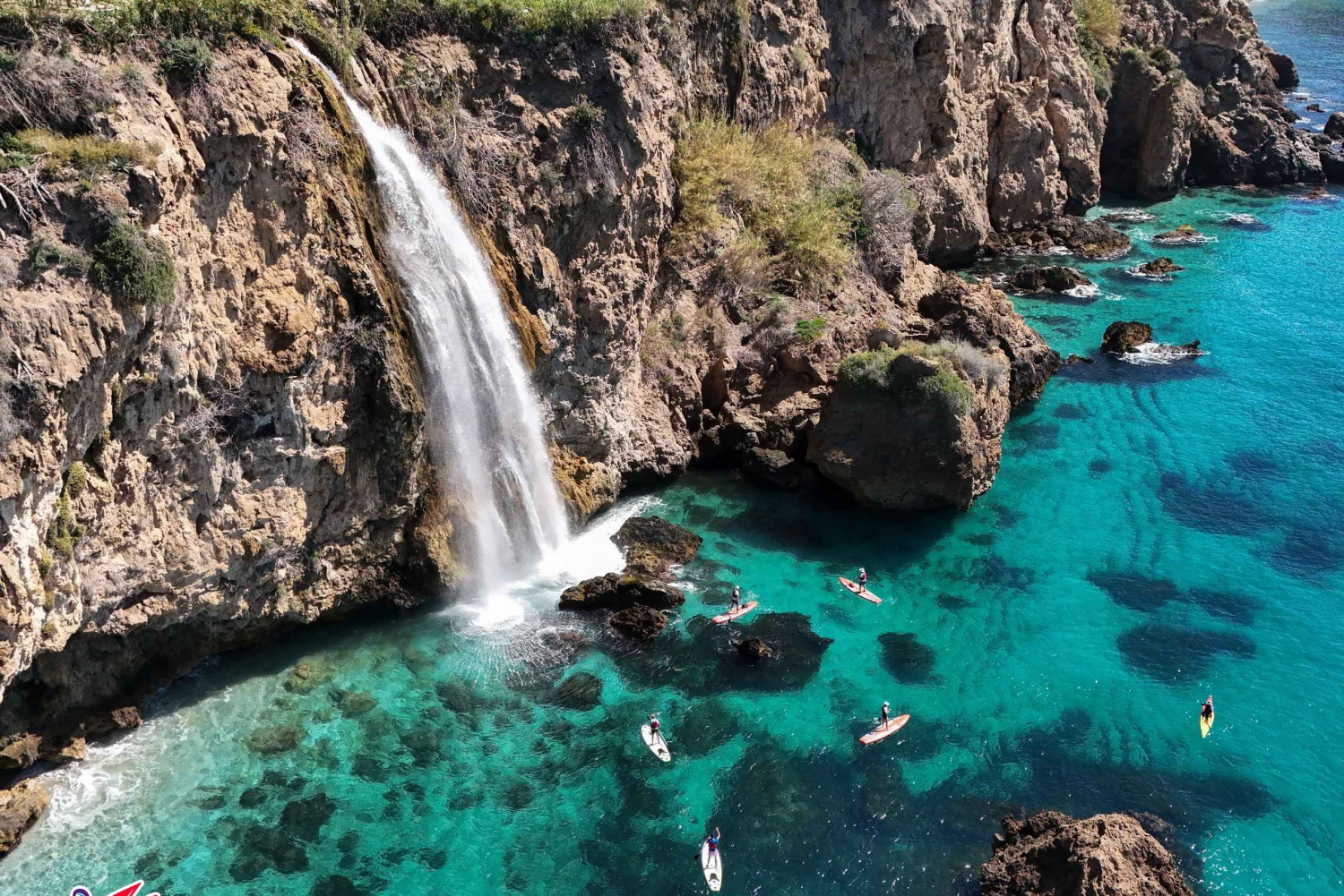 Desde Nerja: Paddle surf guiado por los acantilados y la cascada de Maro